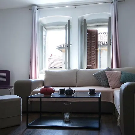 Ade Arena View Apartment Pula